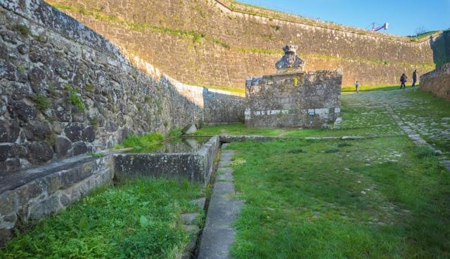 Fortaleza Faro Valenca Bagian luar foto